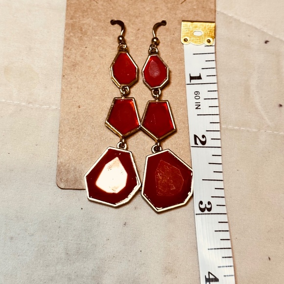 Red Irregular Geometric Clear Acrylic Dangle Earrings Vintage - Picture 8 of 8